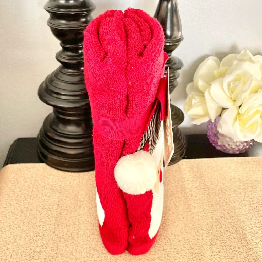 NWT SET OF 2 3D SANTA CLAUS Hand Towels
